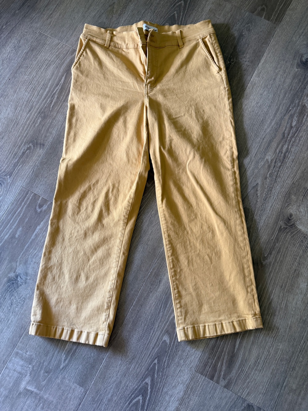 Women's Cropped Chino Pants in Mustard Yellow